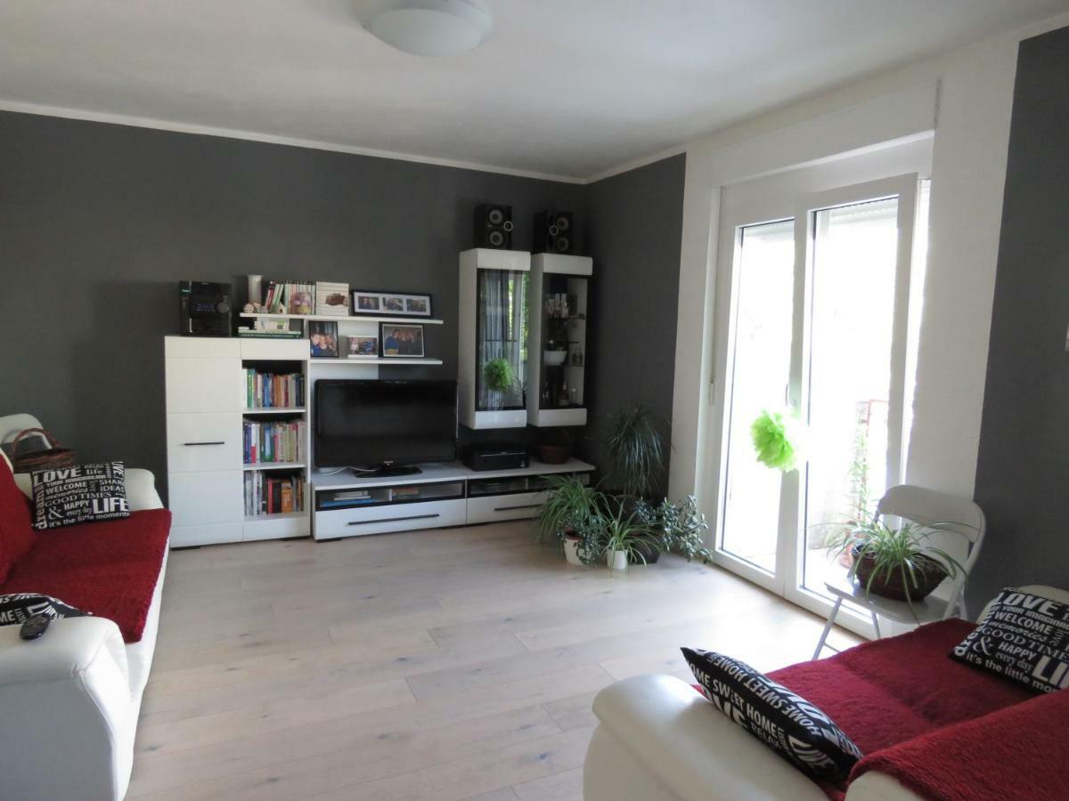 בוזט Apartman Snjeska מראה חיצוני תמונה
